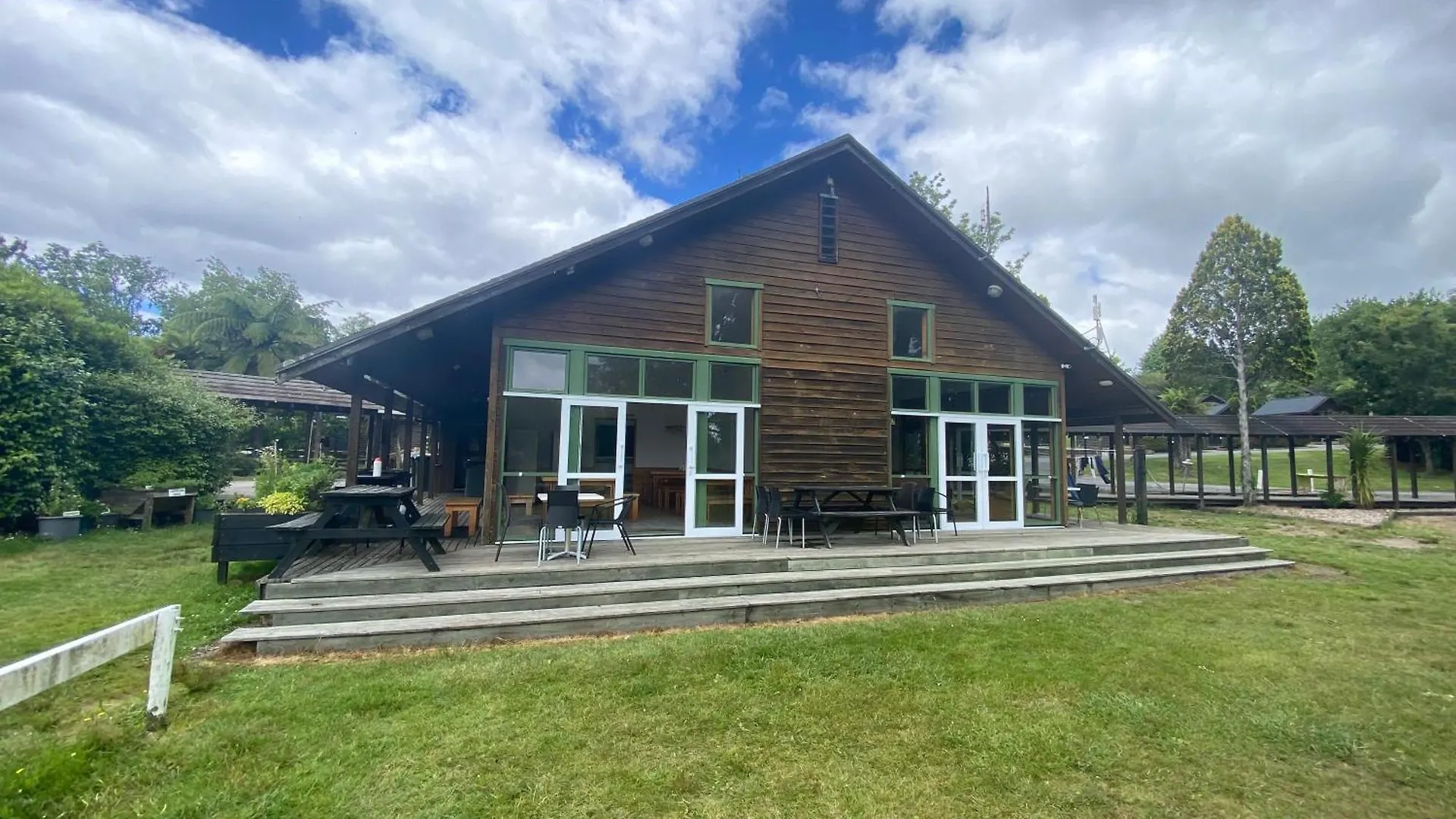 Rotorua Thermal Holiday Park 4*,  New Zealand