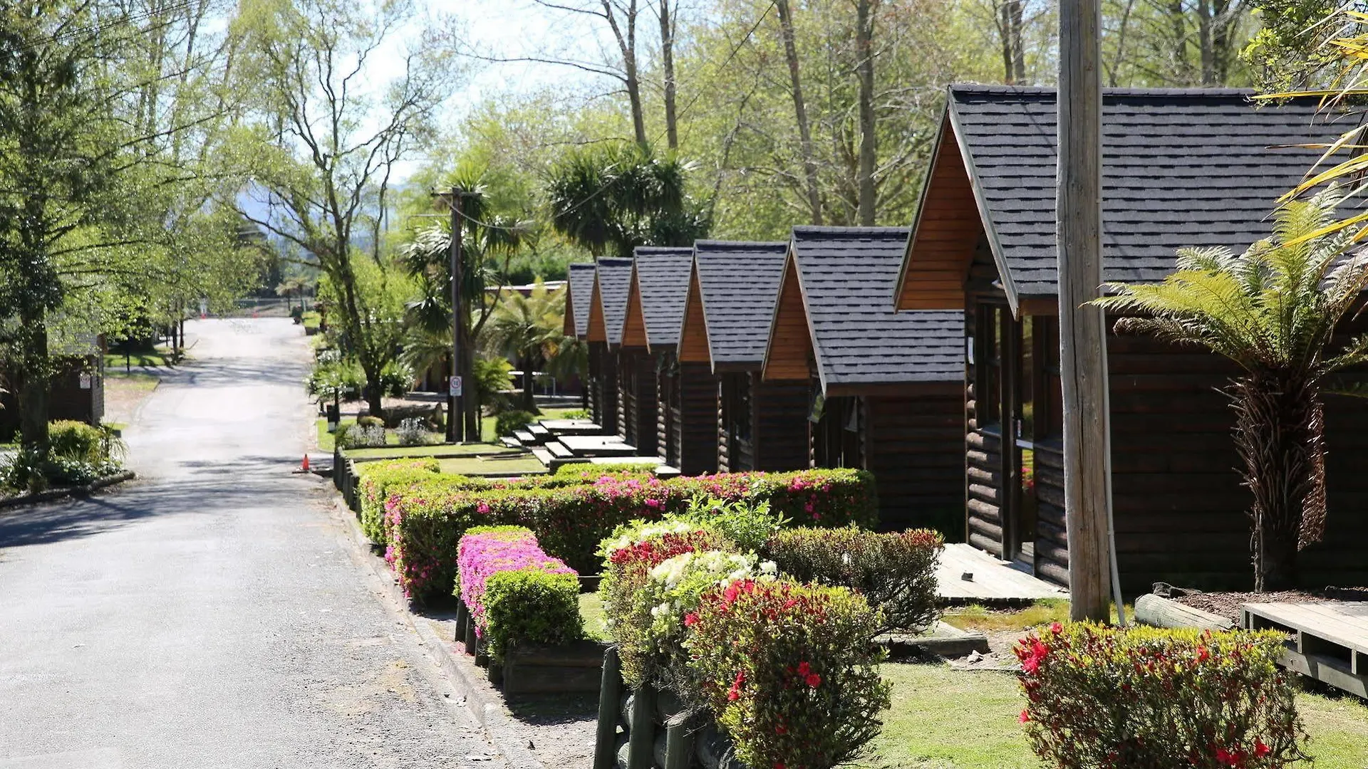 Rotorua Thermal Holiday Park 4*,  New Zealand